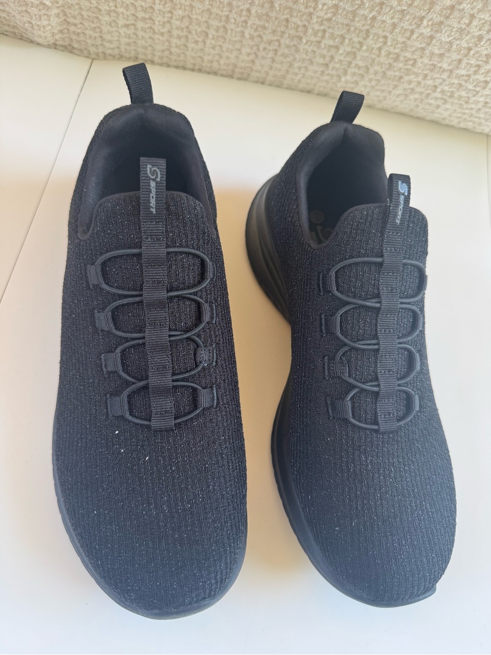 Skechers Woman Black Knit Slip-On Athletic Sneakers